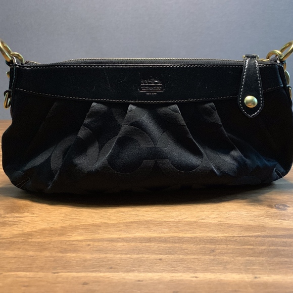 Coach Small Black Purse - Picture 1 of 5